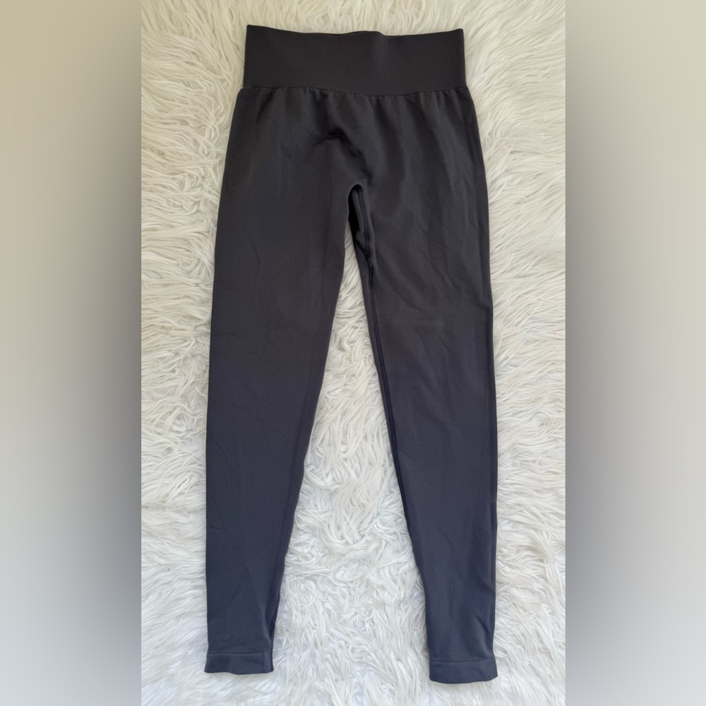 OQQ Contour Leggings - Picture 6 of 7
